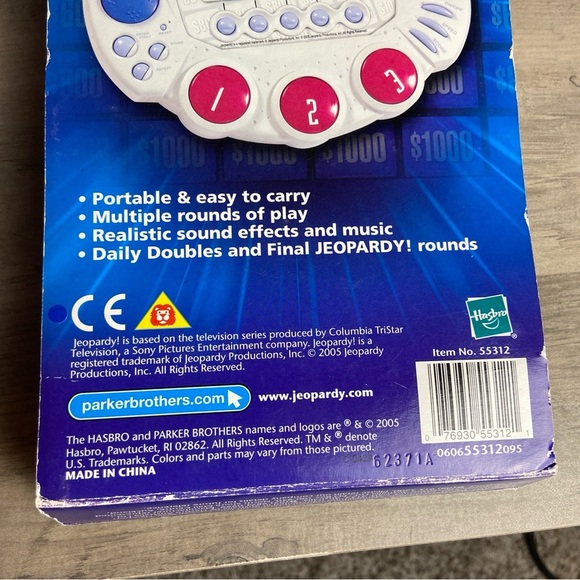 Jeopardy Handheld Game Second Edition 2005 Hasbro Parker Brothers NEW Sealed - Picture 7 of 8
